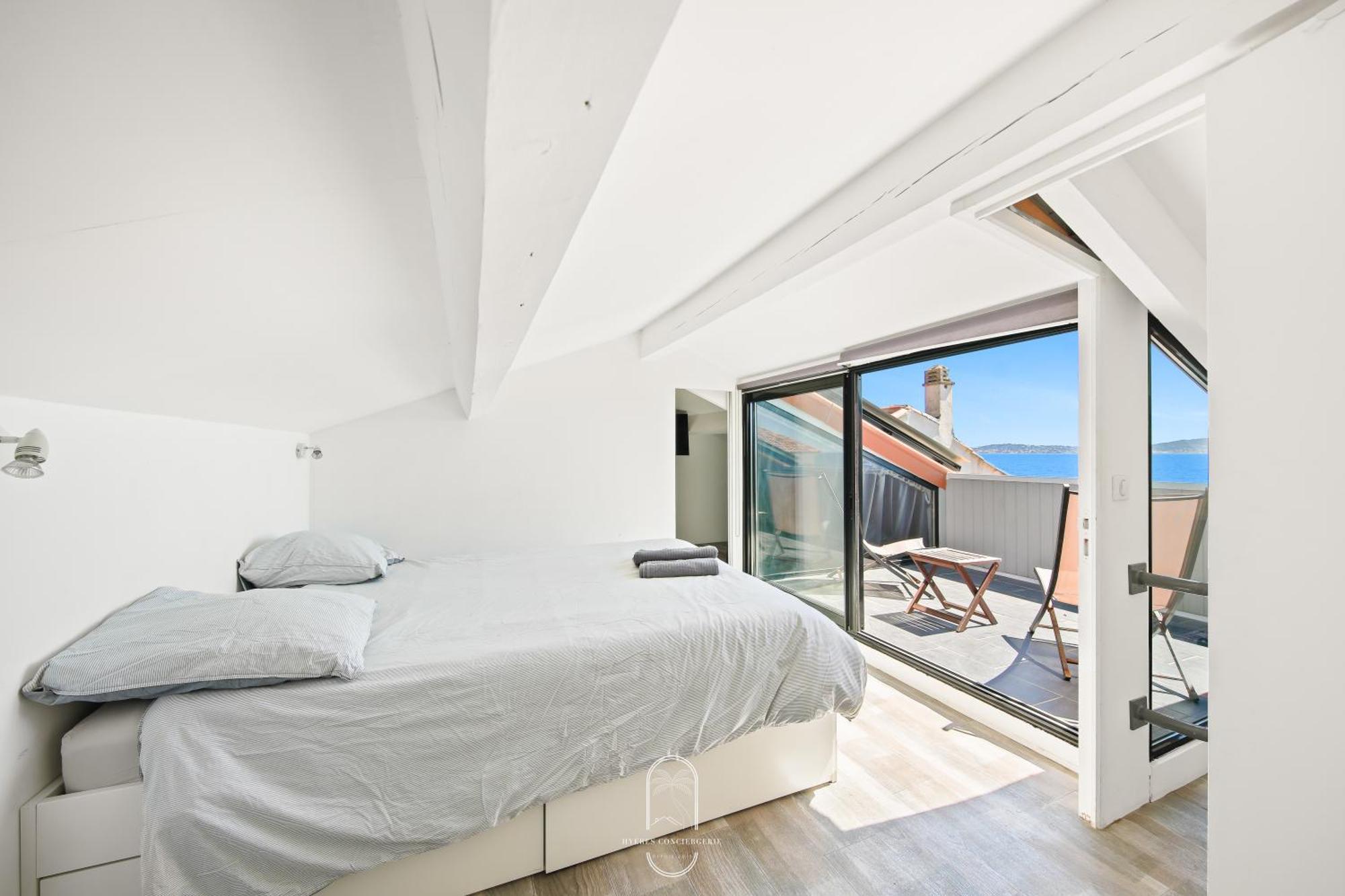 Maison Sur L'Eau-Hyeres-Almanarre-Parkings Clim Wifi By Hc Екстер'єр фото