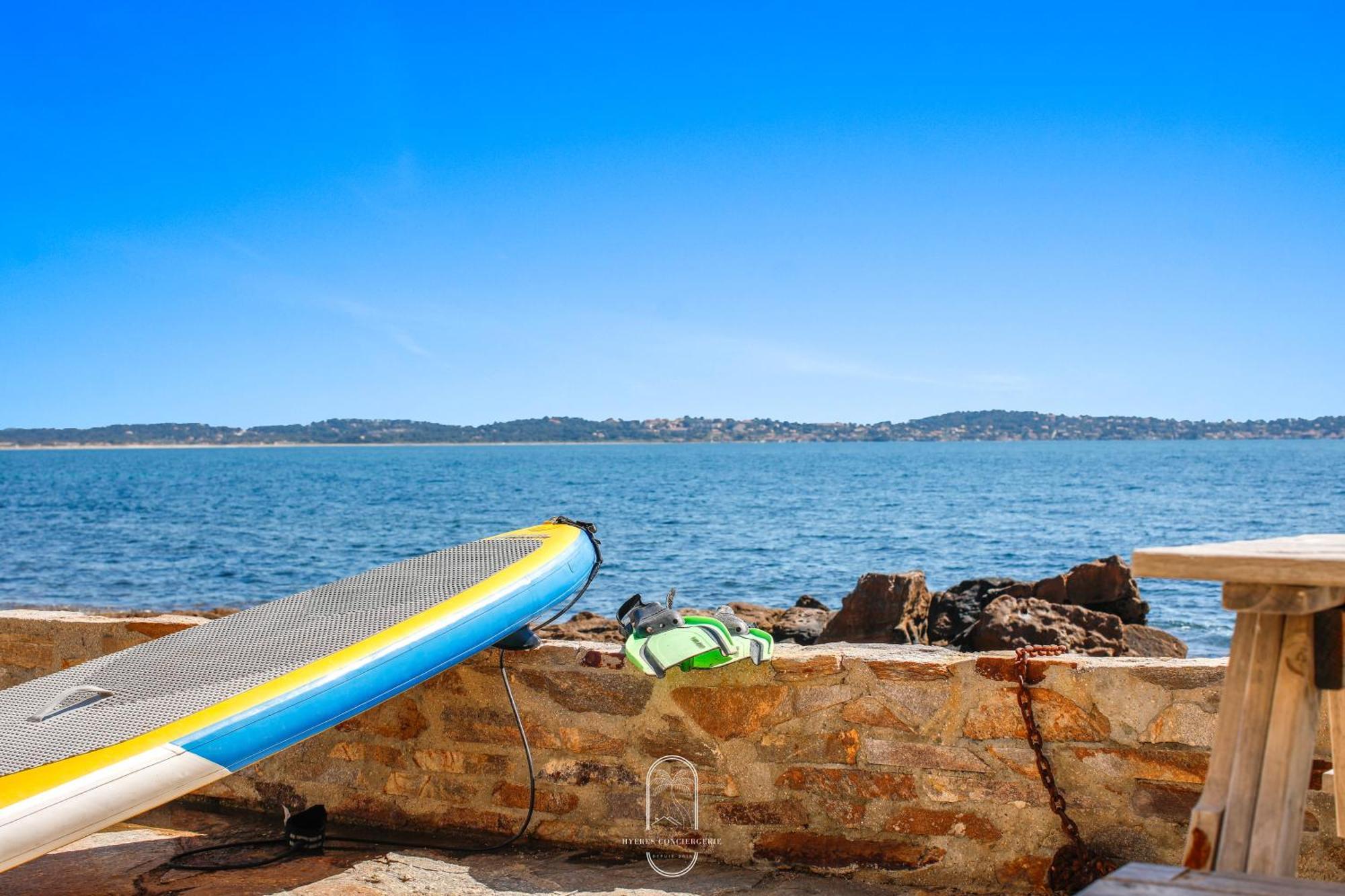 Maison Sur L'Eau-Hyeres-Almanarre-Parkings Clim Wifi By Hc Екстер'єр фото