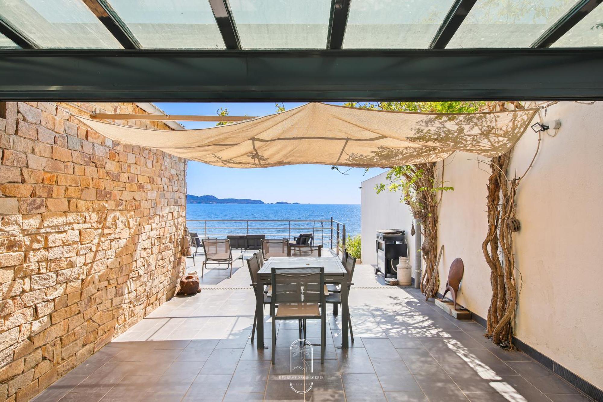 Maison Sur L'Eau-Hyeres-Almanarre-Parkings Clim Wifi By Hc Екстер'єр фото