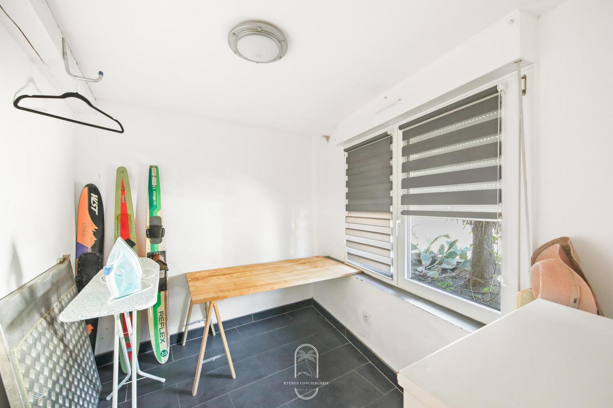 Maison Sur L'Eau-Hyeres-Almanarre-Parkings Clim Wifi By Hc Екстер'єр фото
