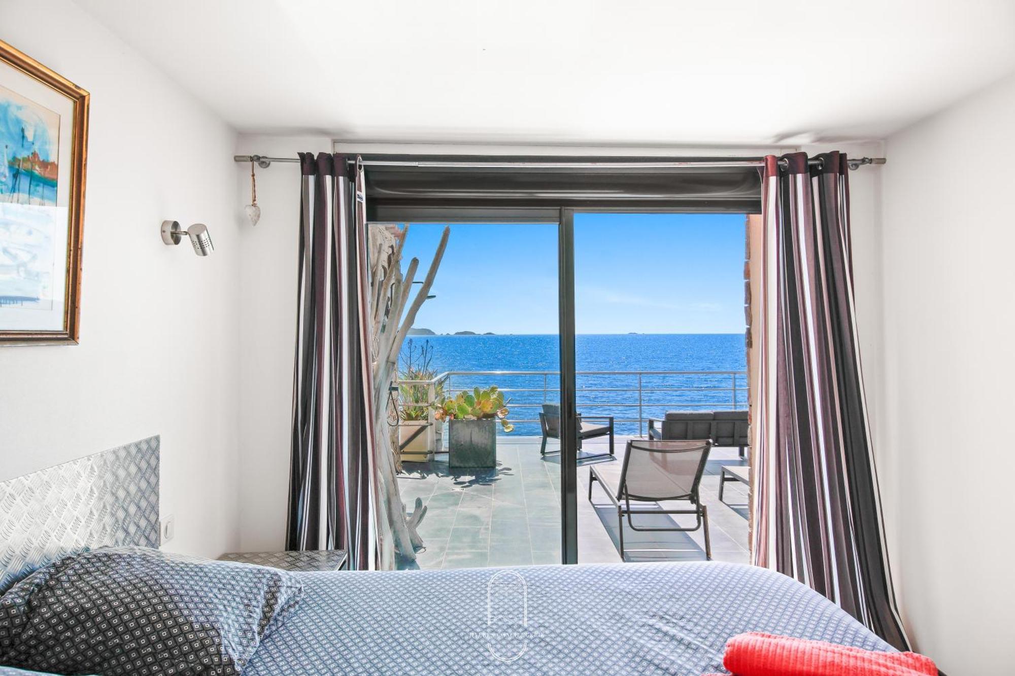 Maison Sur L'Eau-Hyeres-Almanarre-Parkings Clim Wifi By Hc Екстер'єр фото